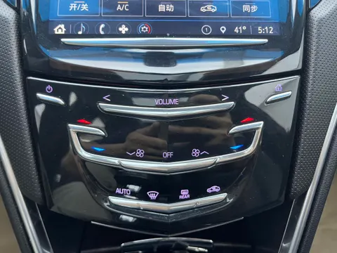 Cadillac XTS