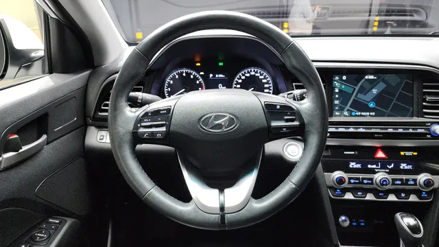 Hyundai Elantra (Avante)