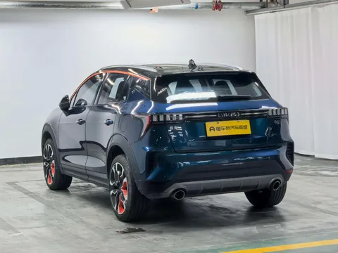 Lynk & Co 06
