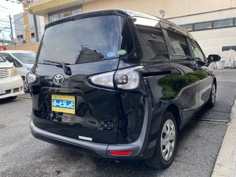 Toyota Sienta