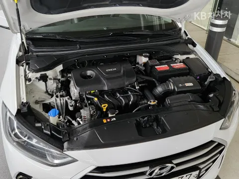 Hyundai Elantra (Avante)