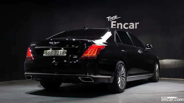 Genesis G90 (EQ900)