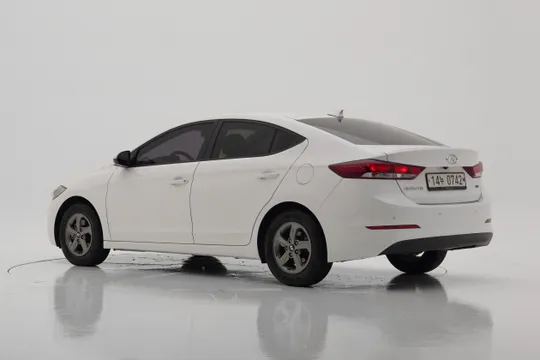 Hyundai Elantra (Avante)