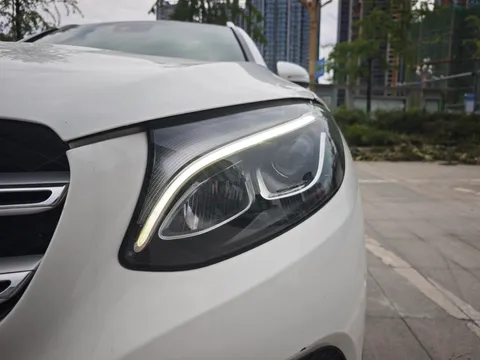 Mercedes-Benz Mercedes-Benz GLC