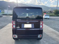 Toyota Pixis Mega