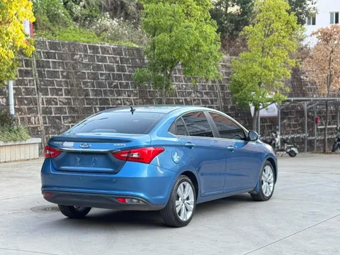 Chery Arrizo 5