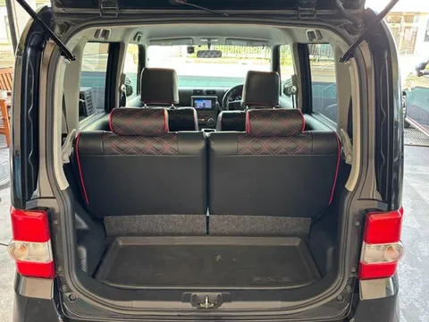 Toyota Pixis Space