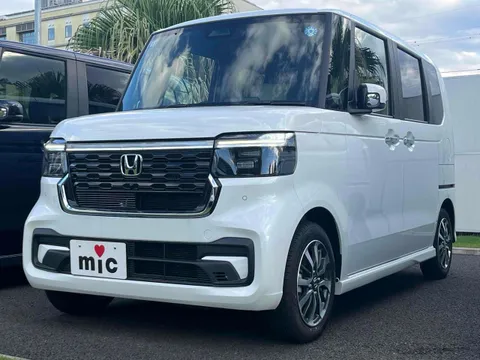 Honda N-BOX Custom