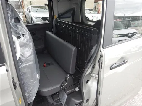 Suzuki Spacia Base