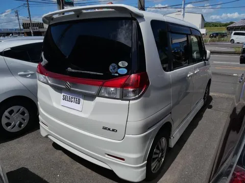 Suzuki Solio