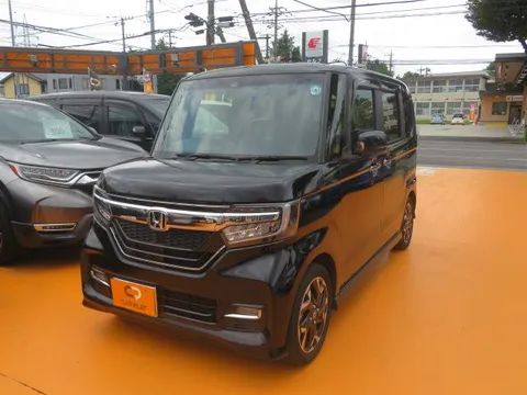 Honda N-BOX Custom