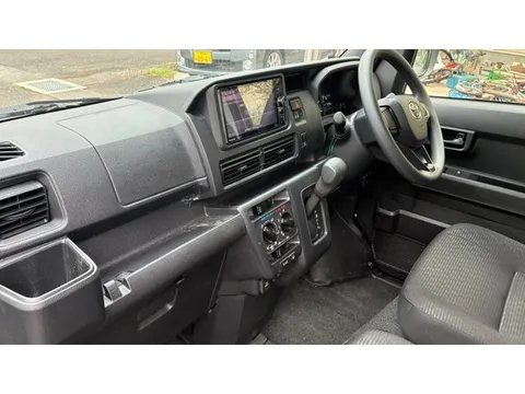 Toyota Pixis Van