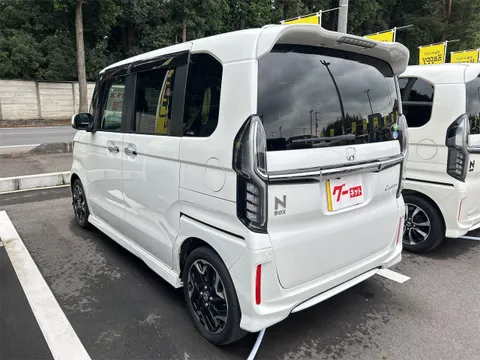 Honda N-BOX Custom
