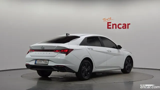 Hyundai Elantra (Avante)