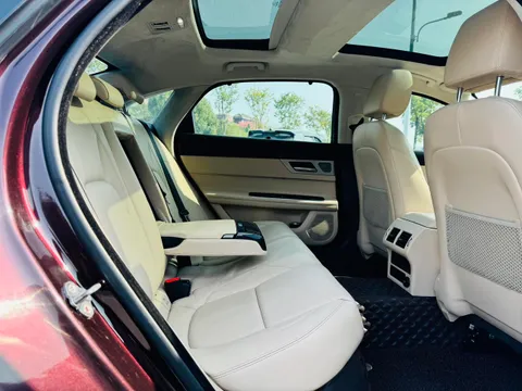 Jaguar XFL