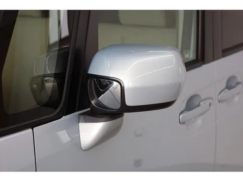 Honda N-BOX Plus