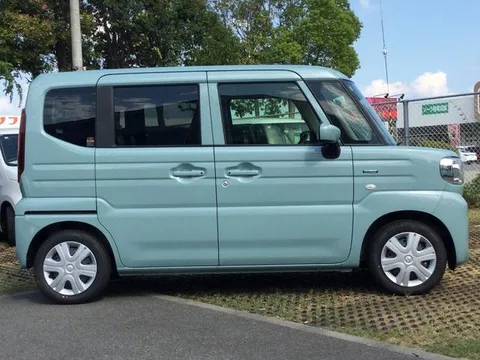 Suzuki Spacia