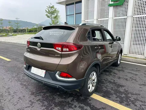 MG GS