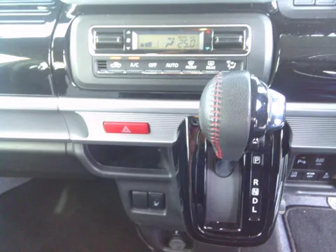 Suzuki Spacia Custom