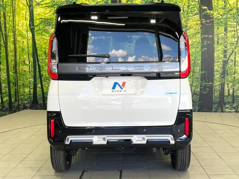 Mitsubishi Delica Mini