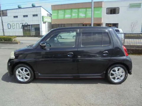Daihatsu Esse