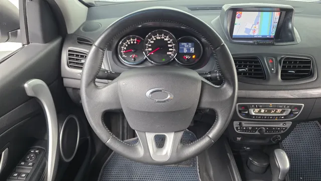 Renault SM3