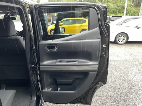 Honda N-BOX Slash