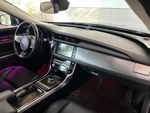 Jaguar XFL