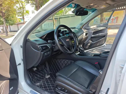 Cadillac ATS-L