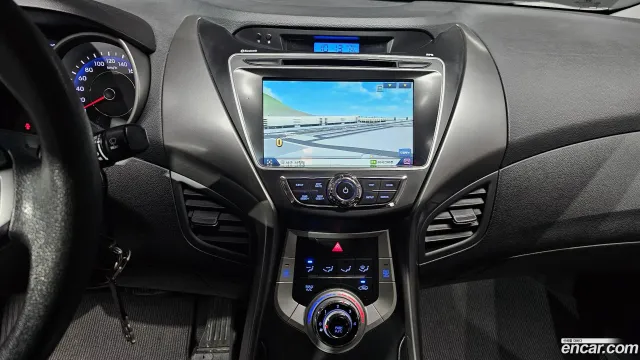 Hyundai Elantra (Avante)