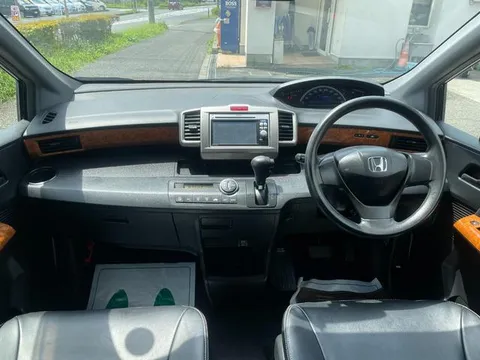 Honda Freed Spike