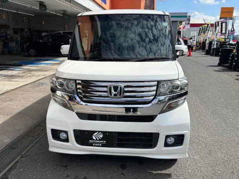 Honda N-BOX Custom