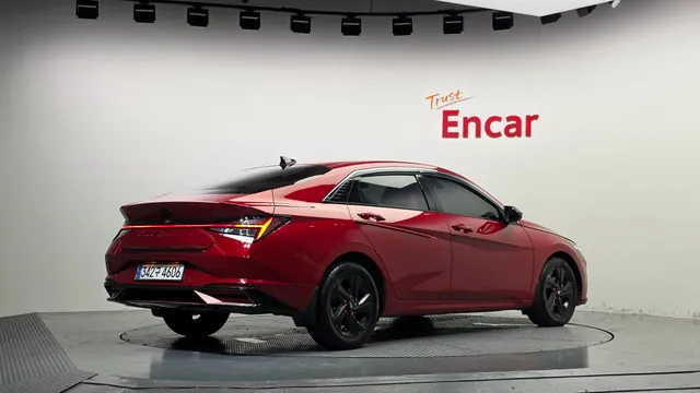 Hyundai Elantra (Avante)