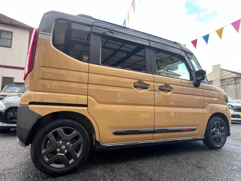 Suzuki Spacia Gear