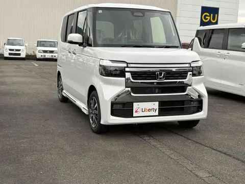 Honda N-BOX Custom