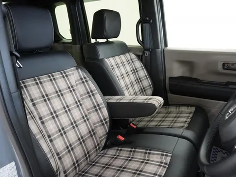 Honda N-BOX Joy