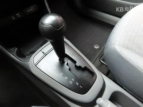 Kia Deluxe