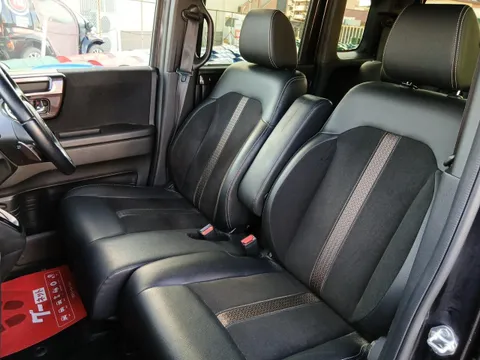 Honda N-BOX Custom