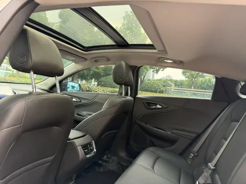 Chevrolet Malibu XL
