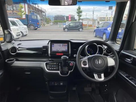 Honda N-BOX Custom