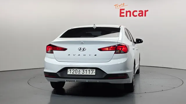 Hyundai Elantra (Avante)