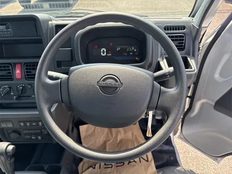Nissan Clipper Truck