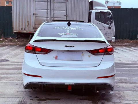 Hyundai Elantra (Avante)
