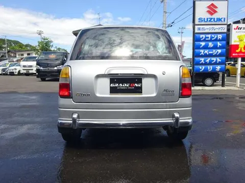 Daihatsu Mira Gino