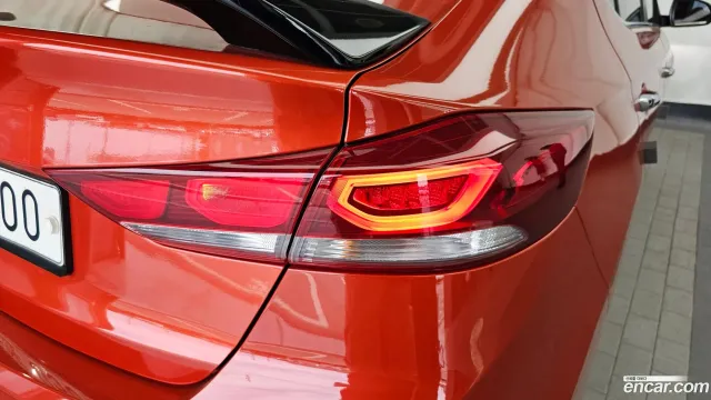 Hyundai Elantra (Avante)