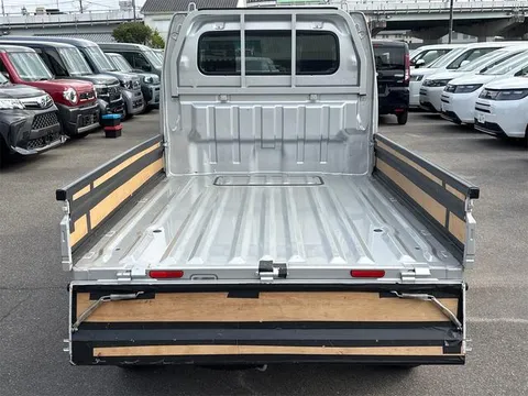 Nissan Clipper Truck
