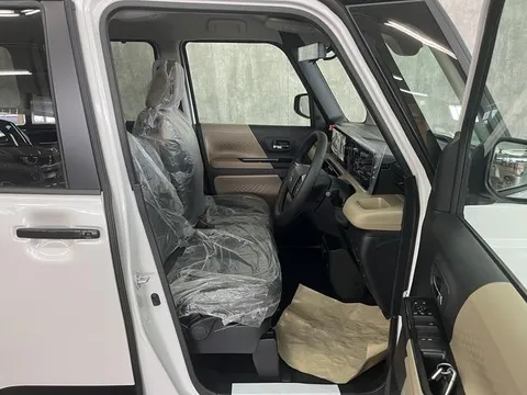 Mitsubishi Delica Mini