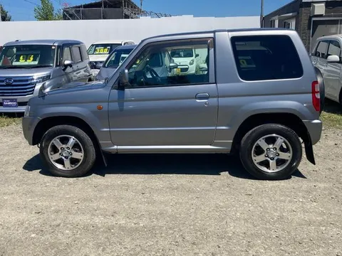 Nissan KIX