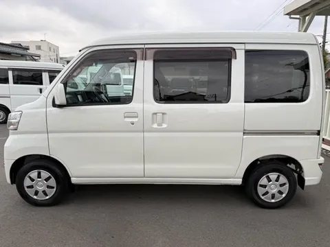 Toyota Pixis Van