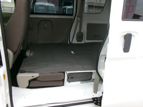 Mitsubishi Minicab Van